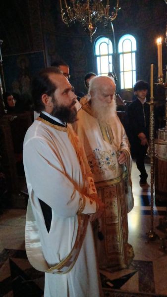 Χειροτονία πρεσβυτέρου από τον Μητροπολίτη Δράμας